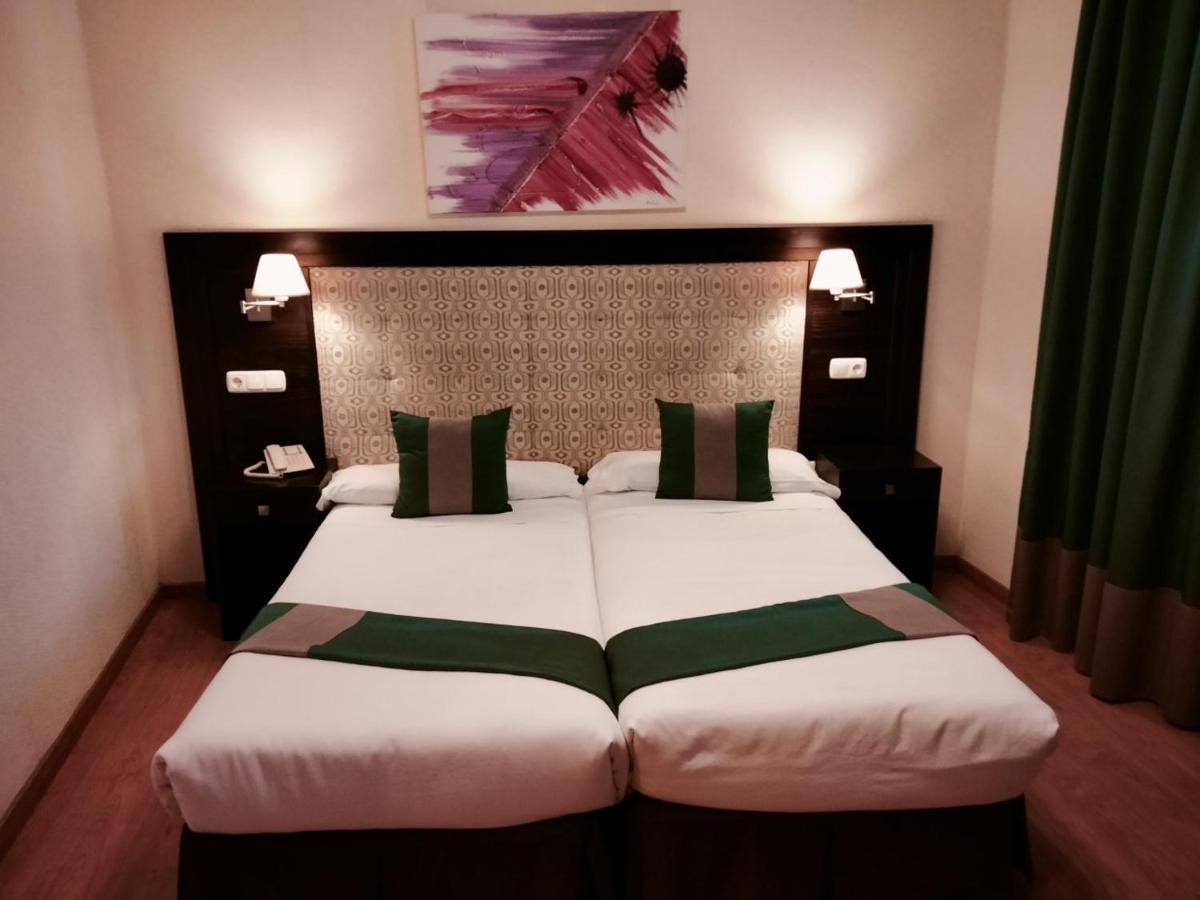 Hotel & Spa Plaza 아리아테 외부 사진