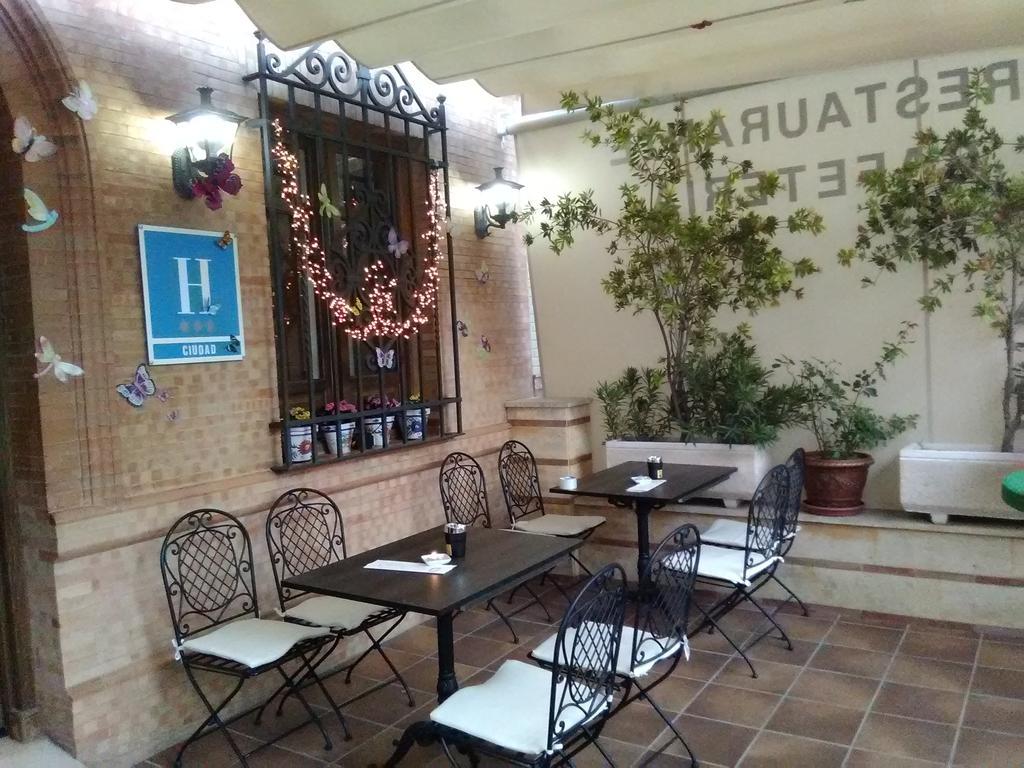 Hotel & Spa Plaza 아리아테 외부 사진