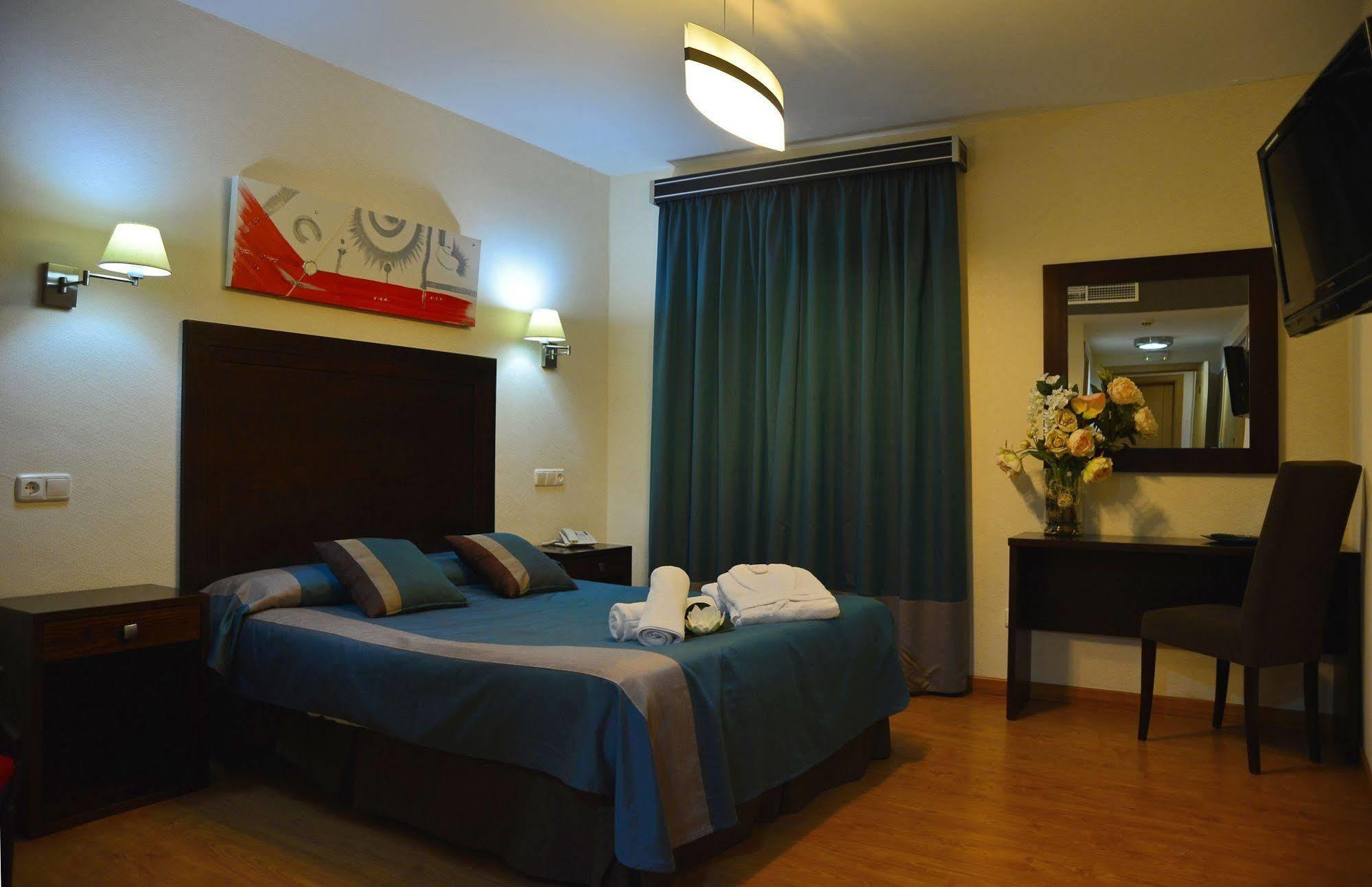 Hotel & Spa Plaza 아리아테 외부 사진