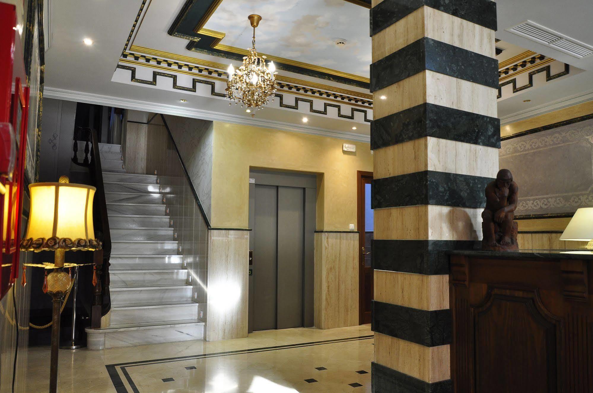 Hotel & Spa Plaza 아리아테 외부 사진